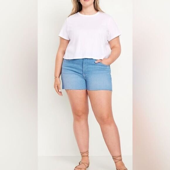 NWT Old Navy Plus Size Curvy O G Straight 3” Cut Off Denim Shorts - Size 26 - Picture 1 of 11